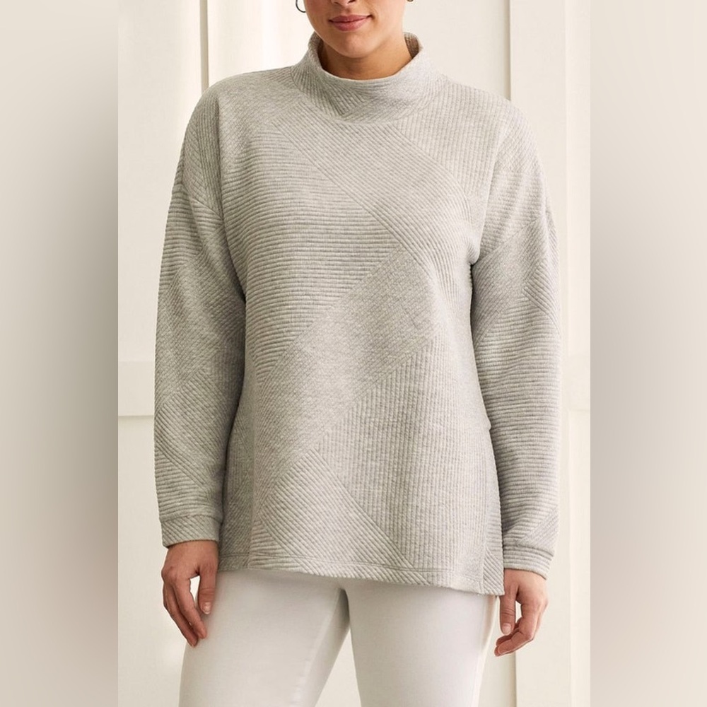 COPY - Tribal dolman sleeve tunic in Gray mix. Size M/M. 81%poly, 16%rayon, 3%s…